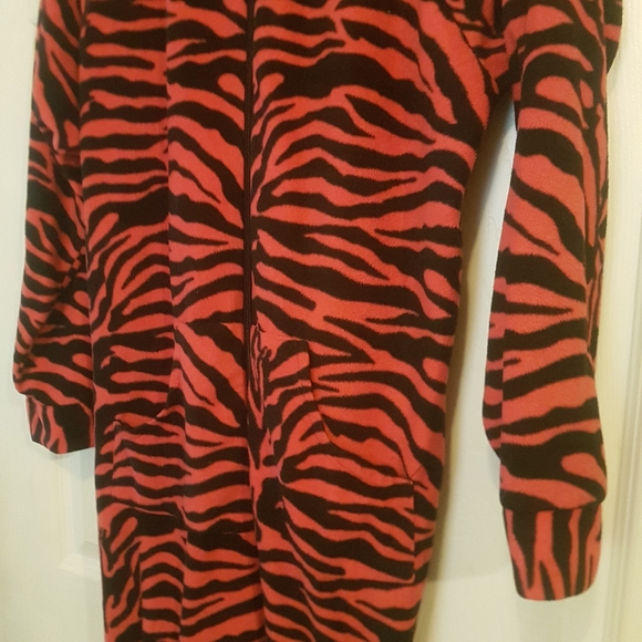🐯 Kozies Cute Pajama Onsie - Picture 2 of 12